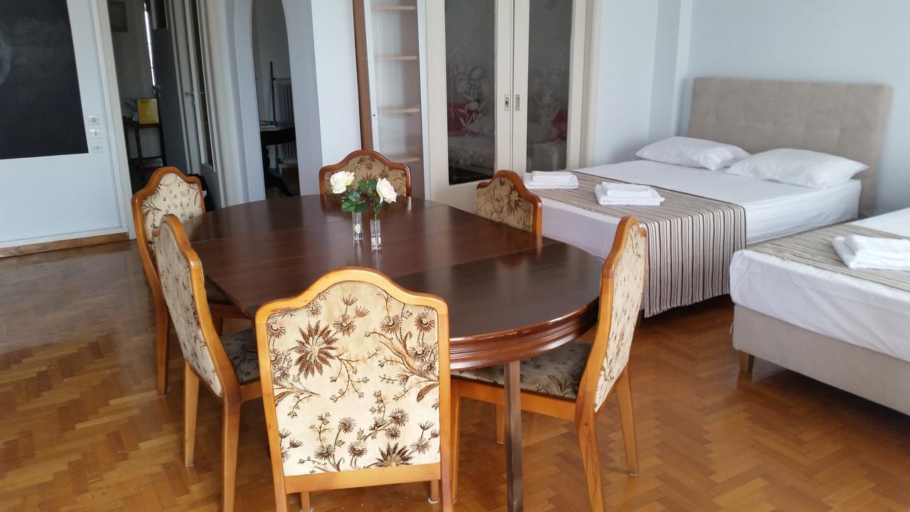 אתונה Victoria Grand Apartments מראה חיצוני תמונה